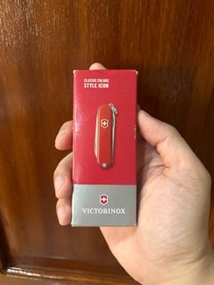 Victorinox Classic SD - Style Icon (red) 58mm swiss knife