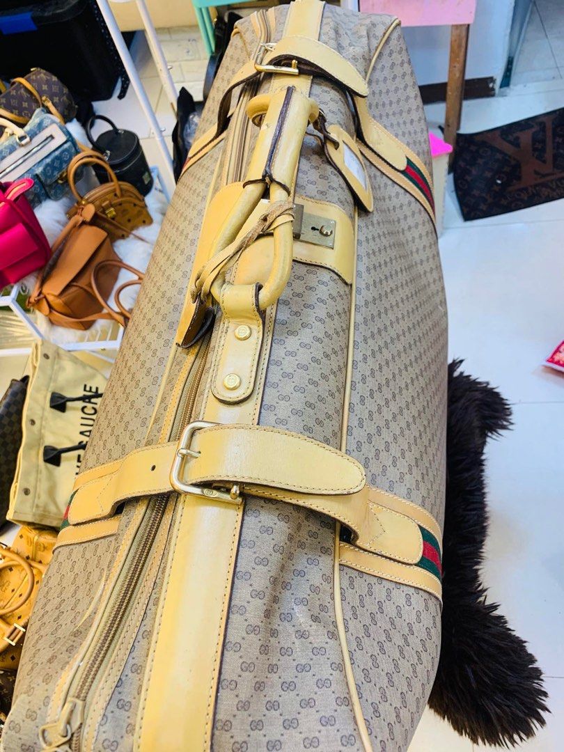 Vintage Gucci Collection (Category: Luxury Bags & Wallets) located in Caloocan City. Submitted by curleylux (Listing ID 1309715439, Image 2). Description: Original Vintage Collection.
