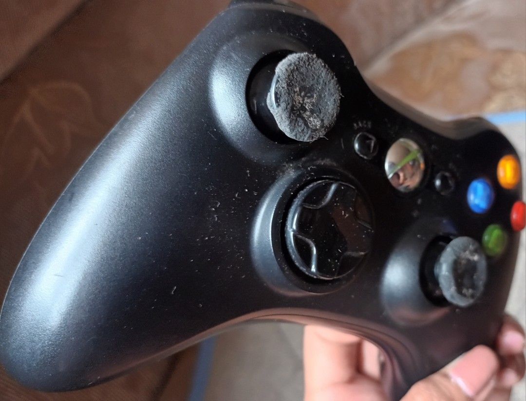 Xbox 360 Original Controller (Category: Controllers) located in Baguio. Submitted by arkay_13 (Listing ID 1309613075, Image 3). Description: rfs:decluttering check pics for issues gcash payment no COD j&t courier.