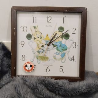 Affordable Big Wooden Mickey Mouse Wall Clock for only php 600 😍👌