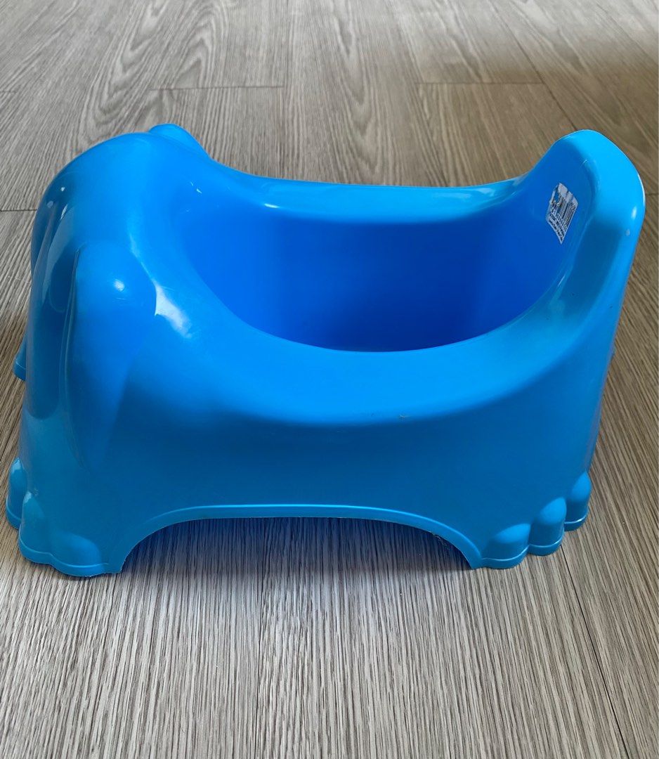 Baby Potty Trainer (Category: Toilet Training) located in Taguig. Submitted by awishibear (Listing ID 1306567666, Image 3). Description: Just stored. Never been used..