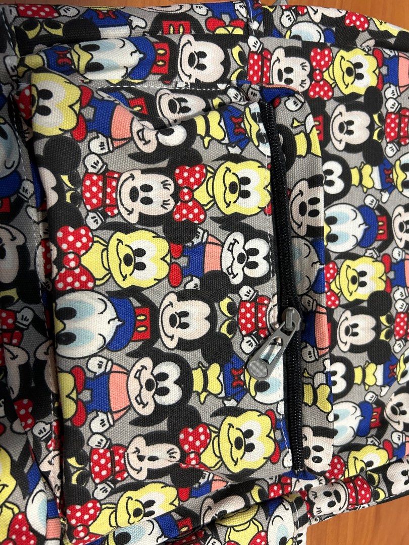 Backpack (Category: Backpacks) located in Singapore. Submitted by kittygirll (Listing ID 1306521261, Image 4). Description: What you see what you get Never use before Clear store Collect from yishun .