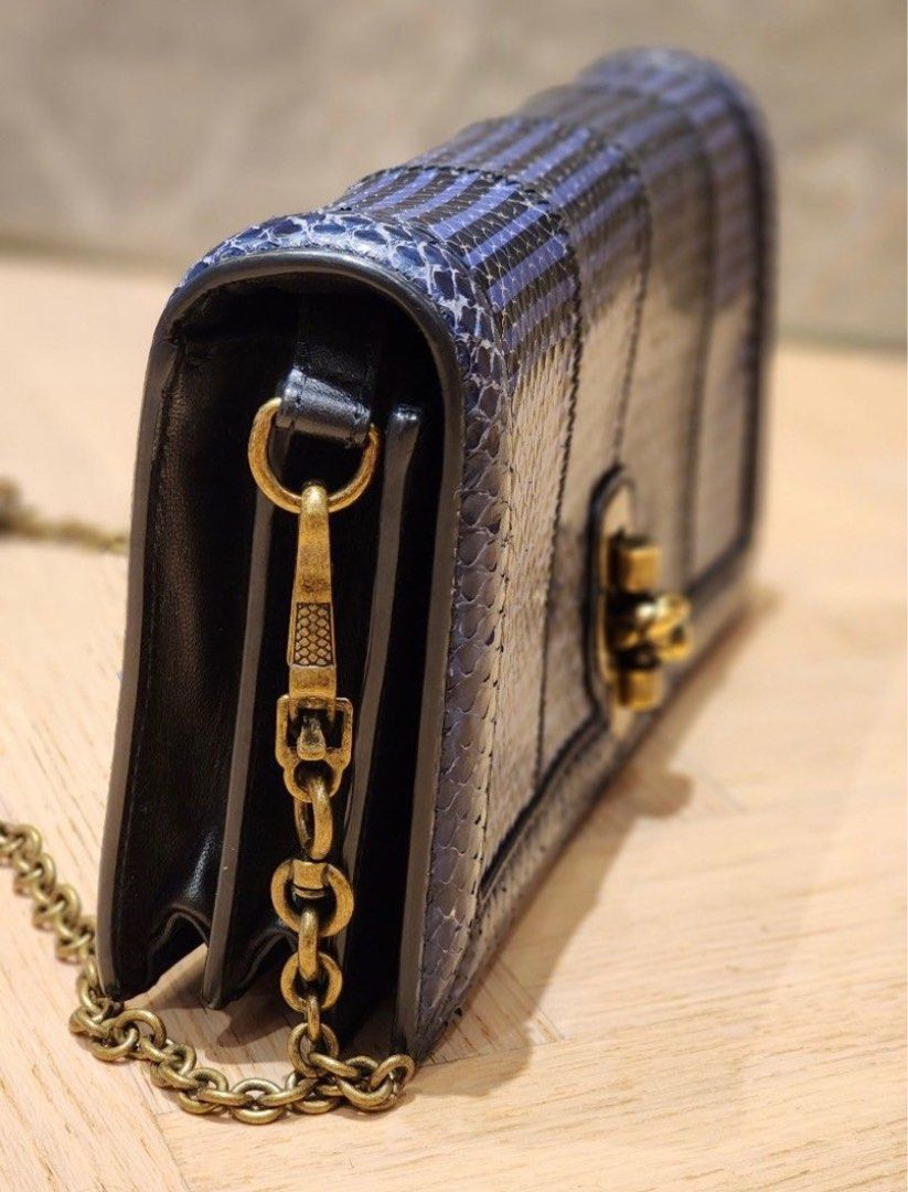 Bottega Veneta Sling Bag (Category: Luxury Bags & Wallets) located in Manila. Submitted by dashlux (Listing ID 1306701962, Image 3). Description: It has some stain inside 🙏 Item will be ship out around August since I’m acurrently out of the country. But can reserve now 👜 Rare item 🍂 Up for grabs now 💕 .