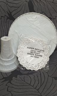 Cake Stand and 100pcs Paper Doyleys