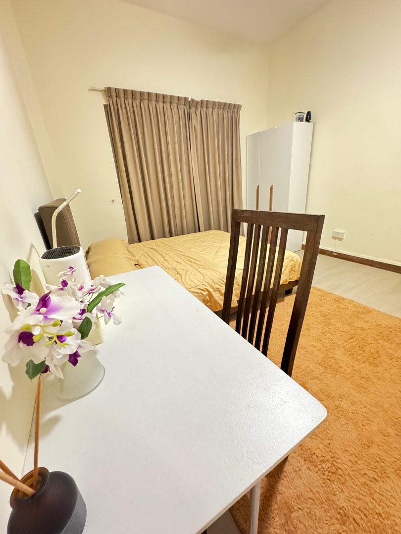 (Category: ) located in . Submitted by yang0022 (Listing ID 1306644677, Image 1). Description: .