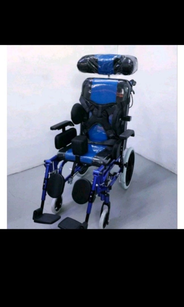 Cerebral palsy wheelchair (Category: Medical Supplies & Tools) located in Las Pinas. Submitted by mega1201 (Listing ID 1306631640, Image 1). Description: cerebral plsy wheelchair color blue looks like new.