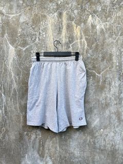 Champion Sweat Shorts Size: Small  Dime: Waistline: 24-36 x L:18.5 Condition: Excellent - As ne Color Rate: 10/10 Issue: ❌
