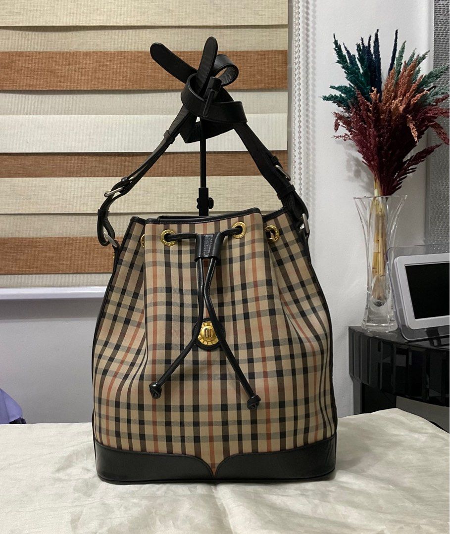 DAKS LONDON BUCKET BAG Luxury Bags Wallets on Carousell