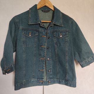 (Category: ) located in . Submitted by tinasonlinecorner (Listing ID 1306605663, Image 1). Description: .
