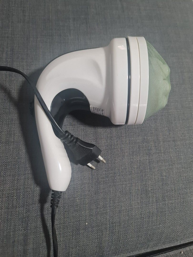 Dr physio (Category: Massage Devices) located in Singapore. Submitted by quickfalcon_198f38 (Listing ID 1306522985, Image 2). Description: https://drtrust.in/products/dr-physio-manipol-massager like new hand held massager with all attachments.