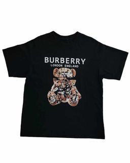 For sale Burberry London England Bear design.
Condition rate: 8.5/10 
Issue: cut neck tag  with 2 washtag inside.
Size: large

Price: 550 plus shipping fee