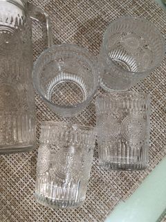 Glass pitcher set