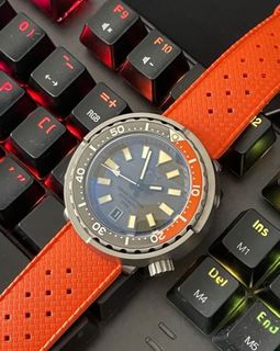 (Category: ) located in . Submitted by z-watches (Listing ID 1306615686, Image 1). Description: .