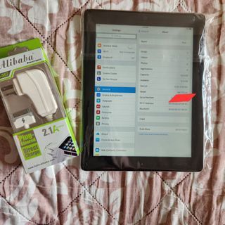 IPAD 3 16GB Model A1416 with charger (unboxed)