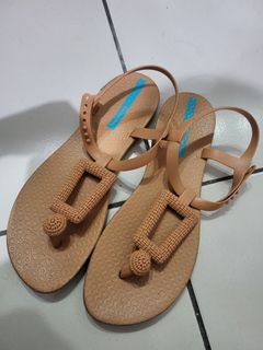 (Category: ) located in . Submitted by kleinpreloved (Listing ID 1306544290, Image 1). Description: .
