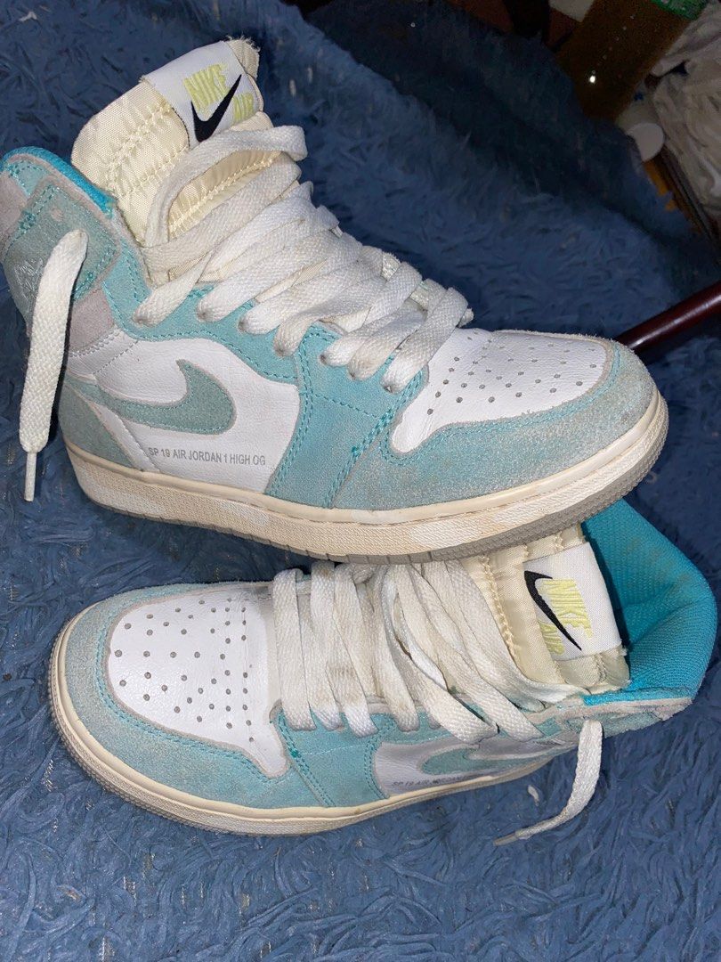 J1 Retro High OG Turbo Green (Category: Sneakers) located in San Mateo. Submitted by a11yl (Listing ID 1306589878, Image 2). Description: J1 Retro High OG Turbo Green SZ 6.5 US/ EUR 37.5/ 23.5 CM Good Condition .