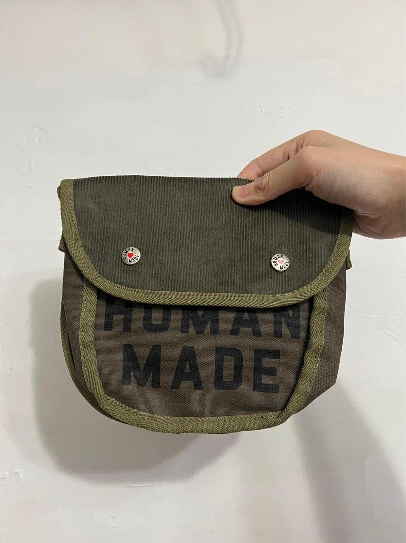 (Jbro2hand) 現貨在台 HUMAN MADE 小側背包 綠色 日本代購 日本連線, 他的時尚, 包包與錢包, 斜側背、手提包在旋轉拍賣