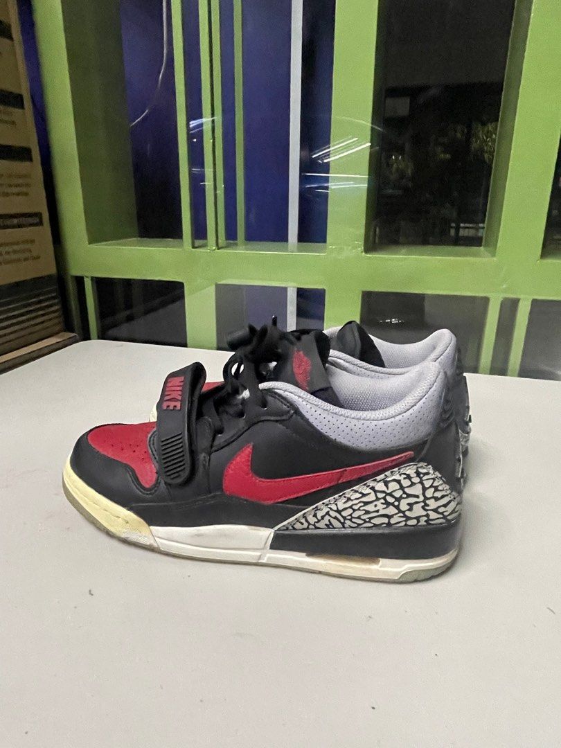 Jordan Legacy 312 Low Bred 7Y (Category: Sneakers) located in Manila. Submitted by rjpeanutbutter (Listing ID 1306660593, Image 2). Description: Used lightly, stored in a clearbox. Jordan Legacy 312 Black and Red 7Y | 25CM | 40 Eur BGC Area.