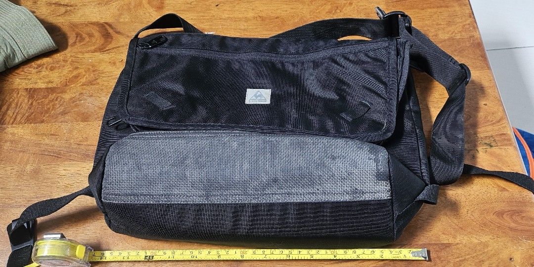 Le coq sportif messenger bag deals
