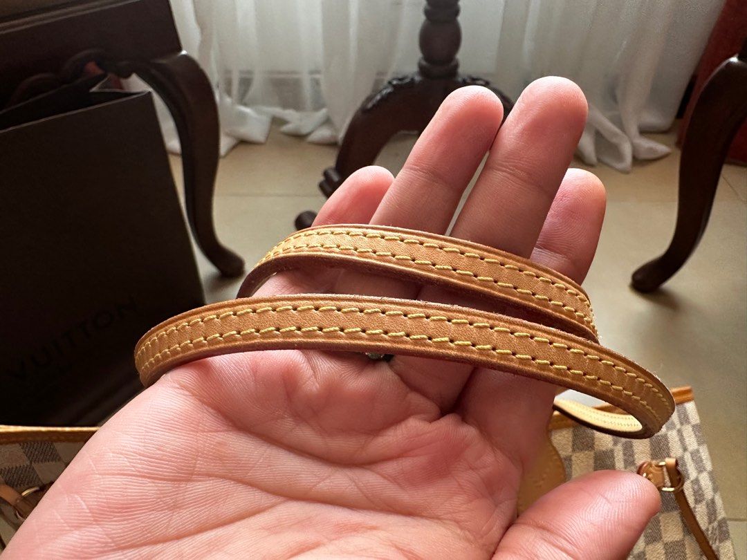 Louis Vuitton Neverfull GM (Category: Luxury Bags & Wallets) located in Muntinlupa City. Submitted by ysadflores (Listing ID 1306612455, Image 3). Description: This is used once, then stored. With box, paperbag, dustbag, no receipt anymore but guaranteed authenthix.