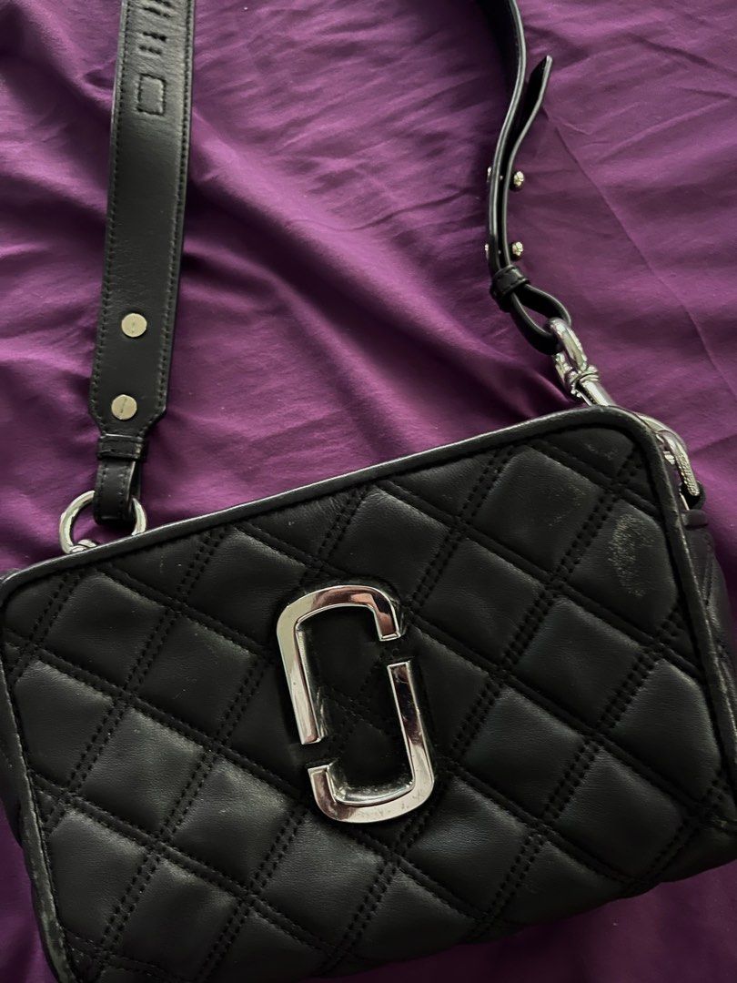 Marc Jacobs Softshot Quilted Double Zip Camera Bag (Category: Luxury Bags & Wallets) located in Quezon City. Submitted by assdeclutters (Listing ID 1306533545, Image 2). Description: With dust bag. Kindly see photos for flaws. Durable and can still perform its function. .