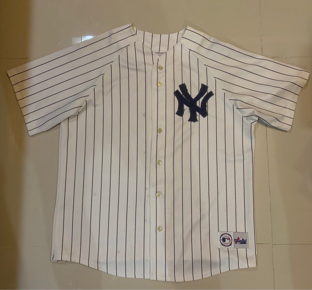 MLB New York Jersey (Category: Activewear) located in Quezon City. Submitted by freeman520 (Listing ID 1306699004, Image 1). Description: MLB New York Jersey Size Large.
