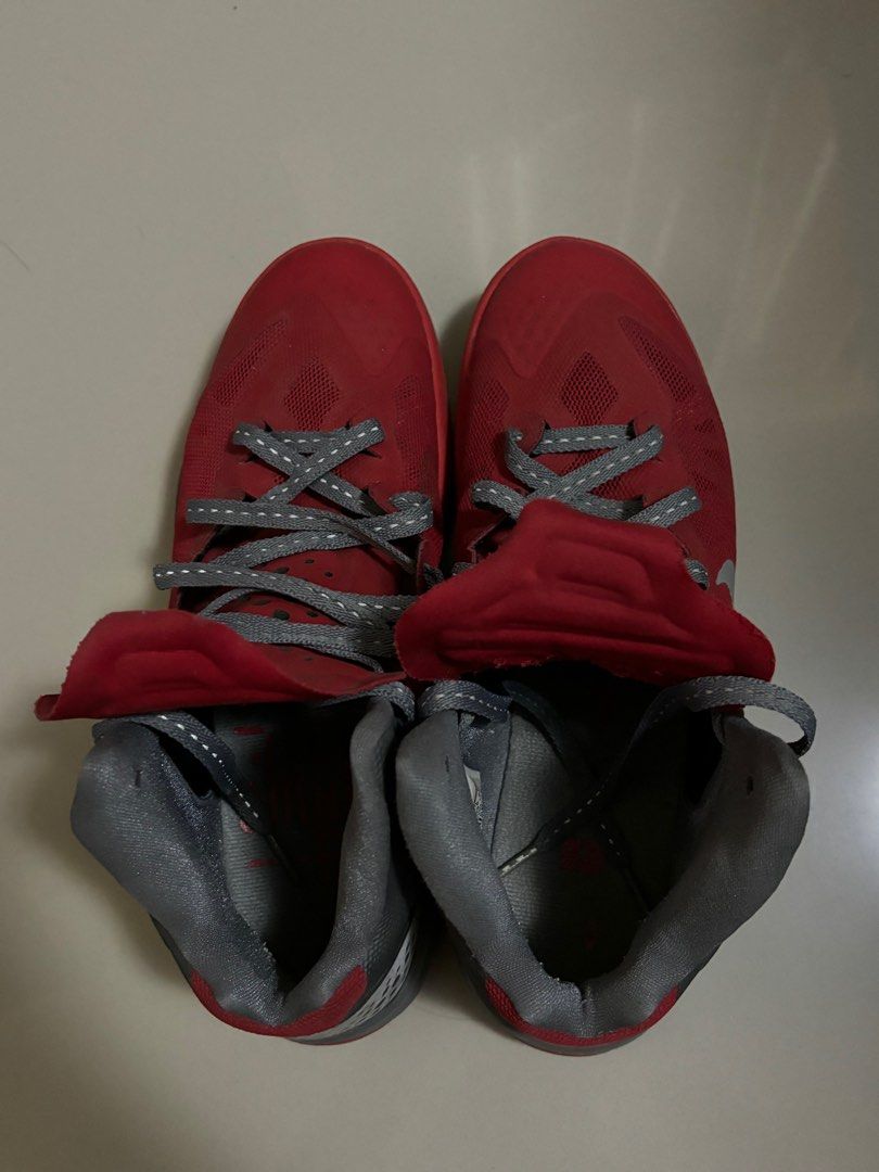 Nike High Top Shoes Red/Gray (Category: Sneakers) located in Santa Rosa. Submitted by aburipoke (Listing ID 1306596634, Image 3). Description: needs cleaning and repair.