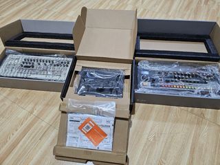 3 items for only 65k. ROLAND TR08 and TR09 Drum Machine with brand new Roland VT-4.