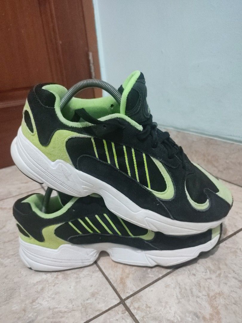 Sepatu Adidas Adidas Yung Shoes Black Otrain Adidas Deerupt Runner