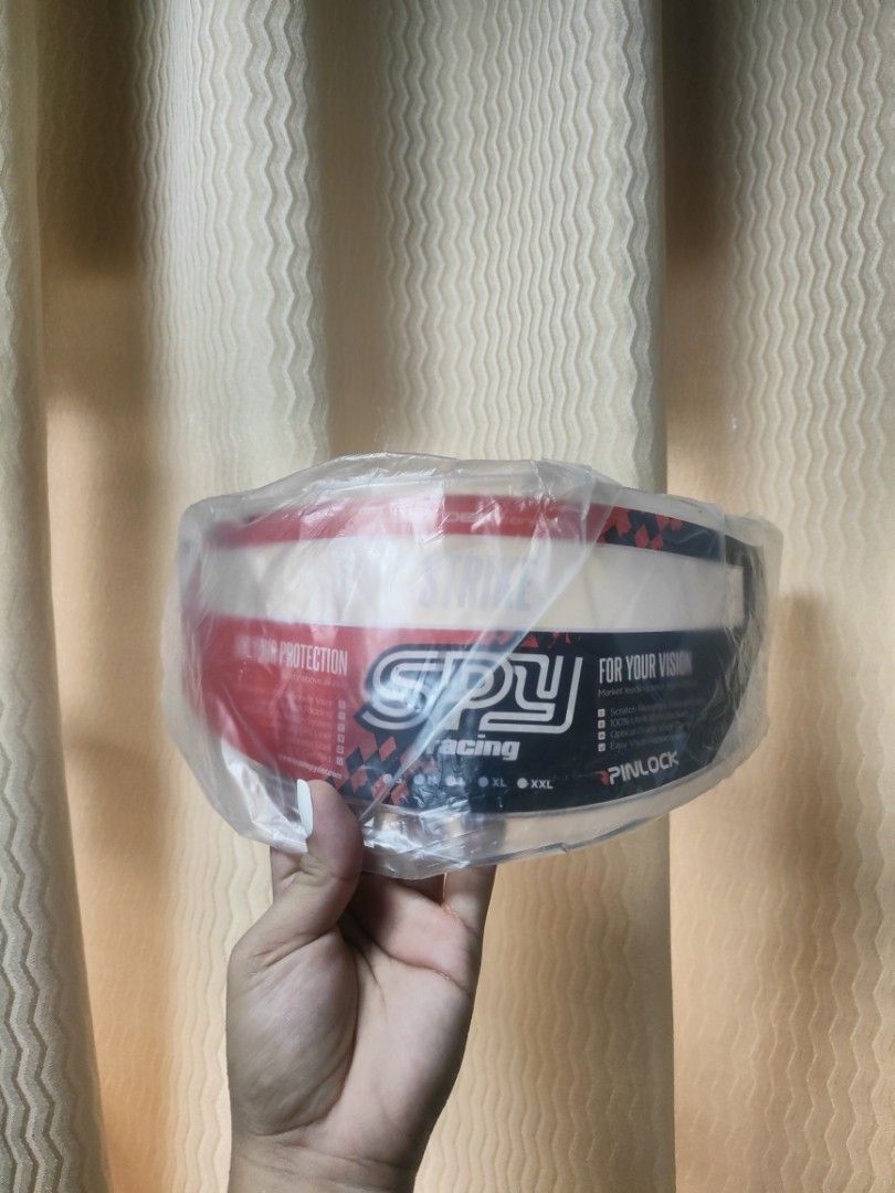 Spyder Clear Spare Visor (Category: Helmets and other Riding Gears) located in Pasig City. Submitted by igustnik (Listing ID 1306598152, Image 2). Description: FOR MEDIUM HELMET NO FLAWS BRAND NEW RFS: HINDI NA NAGMO-MOTOR; NAKA-KOTSE MADALAS SI JOWA.