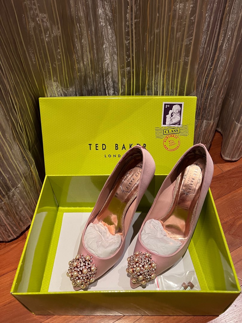Ted Baker Dahrlin Brooch Detail Low Heel Court Light Pink EU 38 UK 5