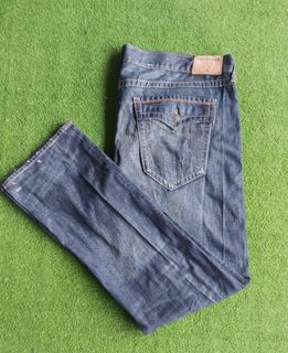(Category: ) located in . Submitted by shahthriftstuff (Listing ID 1306552382, Image 1). Description: .