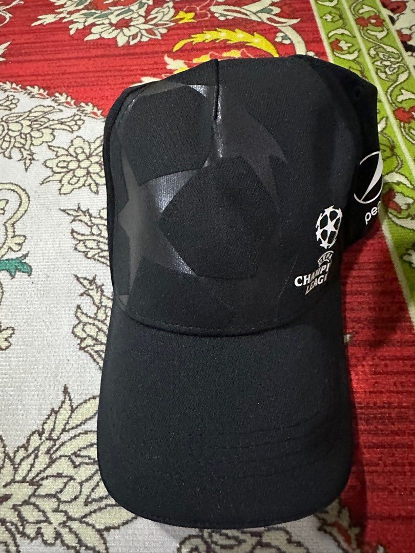 UEFA Original Hat (Category: Cap & Hats) located in Seri Manjung. Submitted by razman_91 (Listing ID 1306562921, Image 1). Description: .