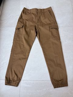 UNIQLO Brown Cargo Pants