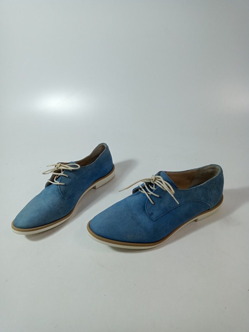 Van dalen suede womens Fesyen Wanita Sepatu di Carousell