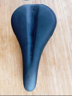 （分類：）位於 。 由 aalmendr1234 提交（商品編號 1306650344，圖片 1）。簡介： 。