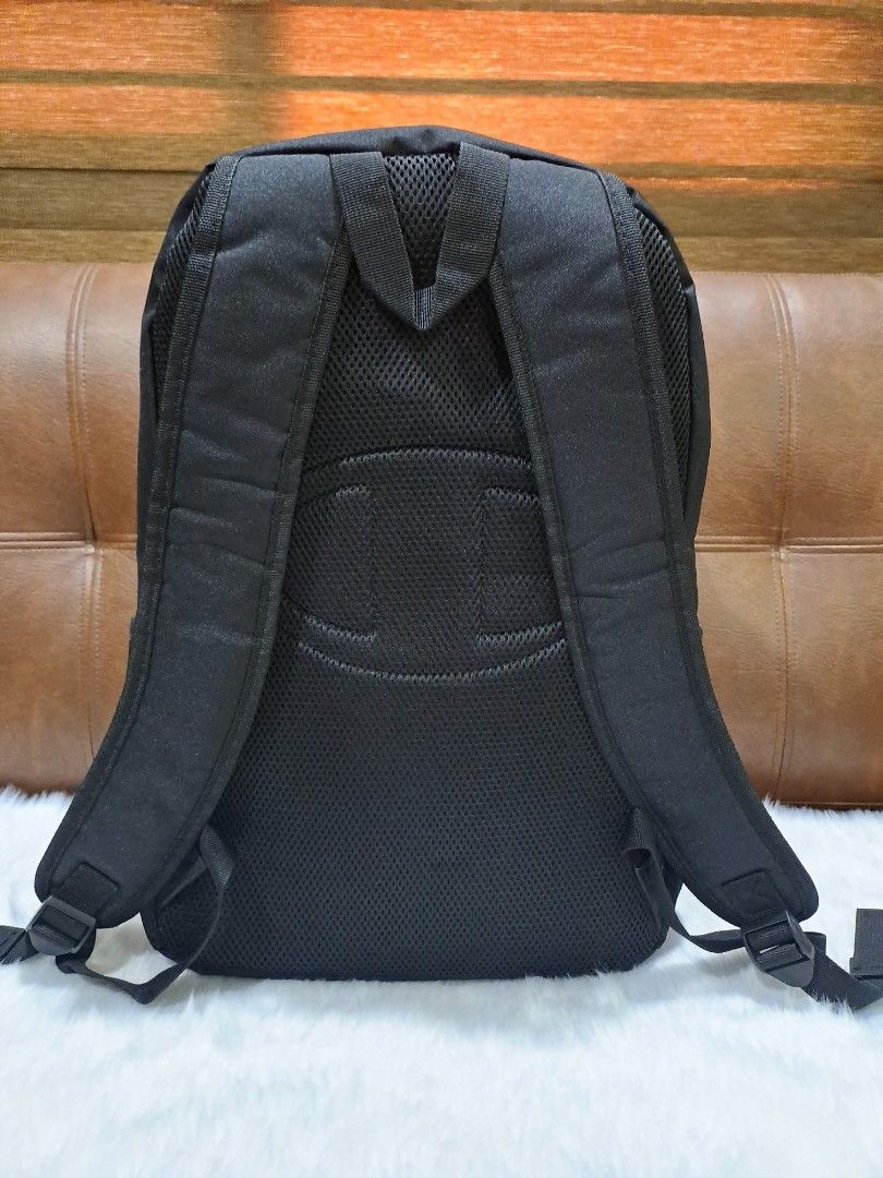 💯 Champion Backpack (Category: Backpacks) located in Marikina City. Submitted by BrandedStuffz (Listing ID 1309867005, Image 2). Description: CHAMPION BACKPACK🔥 ‼️❤️💯% ORIGINAL❤️‼️ ✅️ Dimension: H 17 x L 12 x W 6.5 inches ✅️Two compartments ✅️Padded laptop sleeve Brand New and 💯% Original/Legit from US 🇺🇸 Item Onhand 🇵🇭 and ready to ship 🛵..
