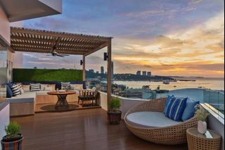 (Category: ) located in . Submitted by luxuryescapes (Listing ID 1235104200, Image 1). Description: .