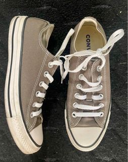Authentic Converse Low cut canvas chuck taylor shoes/sneakers in taupe/brown/beige/cream
