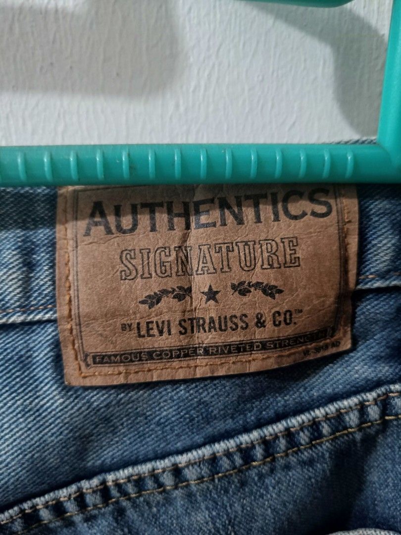 Authentics Signature by Levi Strauss Co. Straight men s jeans. 29x30 on Tag 14.5 Waist 39 Length 9 Leg Opening via TM Men s Fashion Bottoms Jeans on Carousell