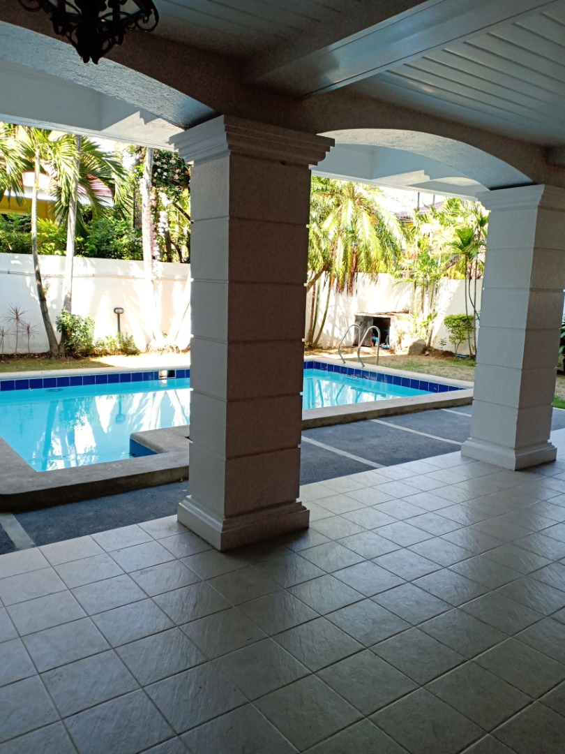 Ayala Alabang Classic 4 Bedroom House for Rent Alabang Muntinlupa