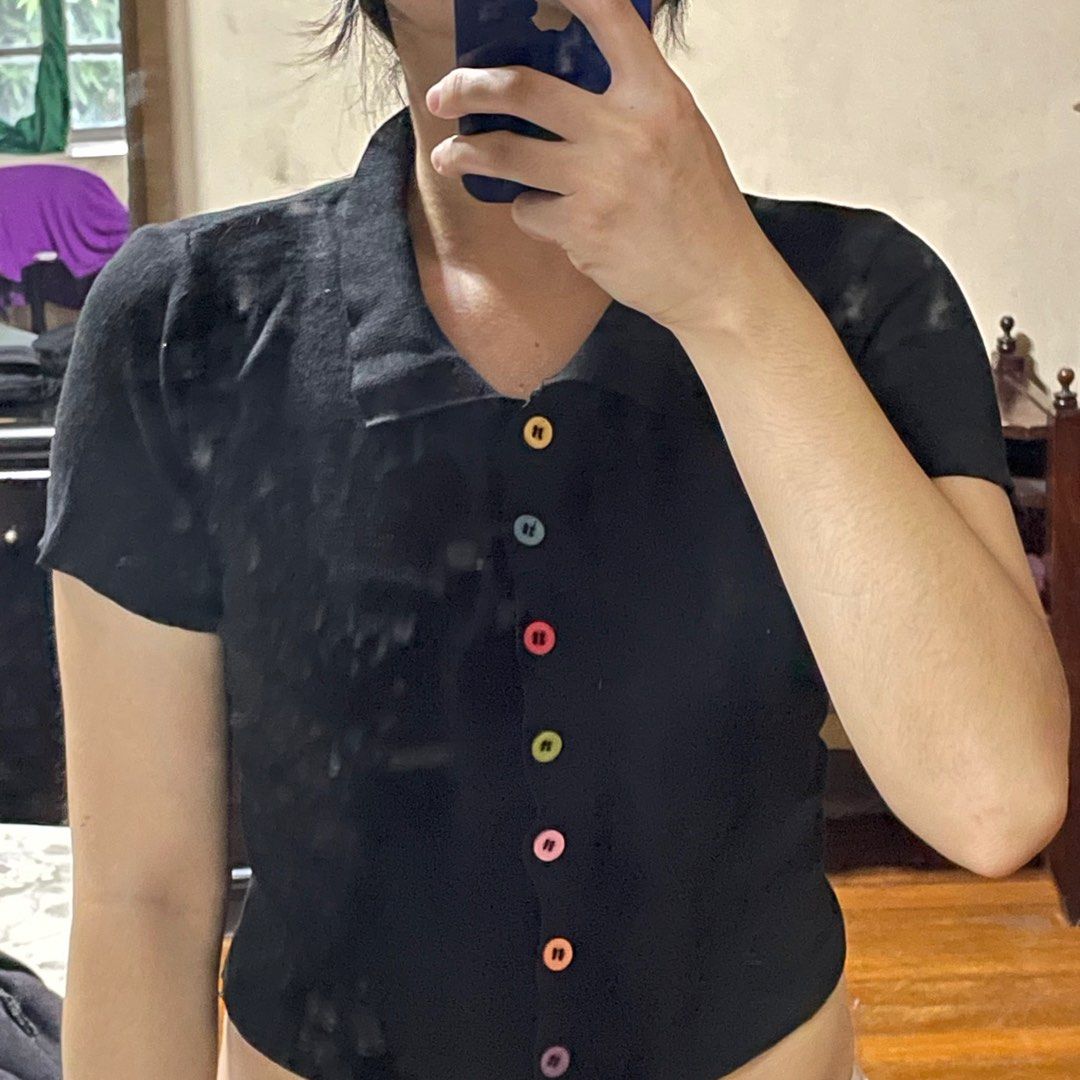 Black Button Down Top (Category: Blouses) located in Pasig City. Submitted by _mari (Listing ID 1309819434, Image 2). Description: Im a medium sized woman hehe Stretchable Last price.