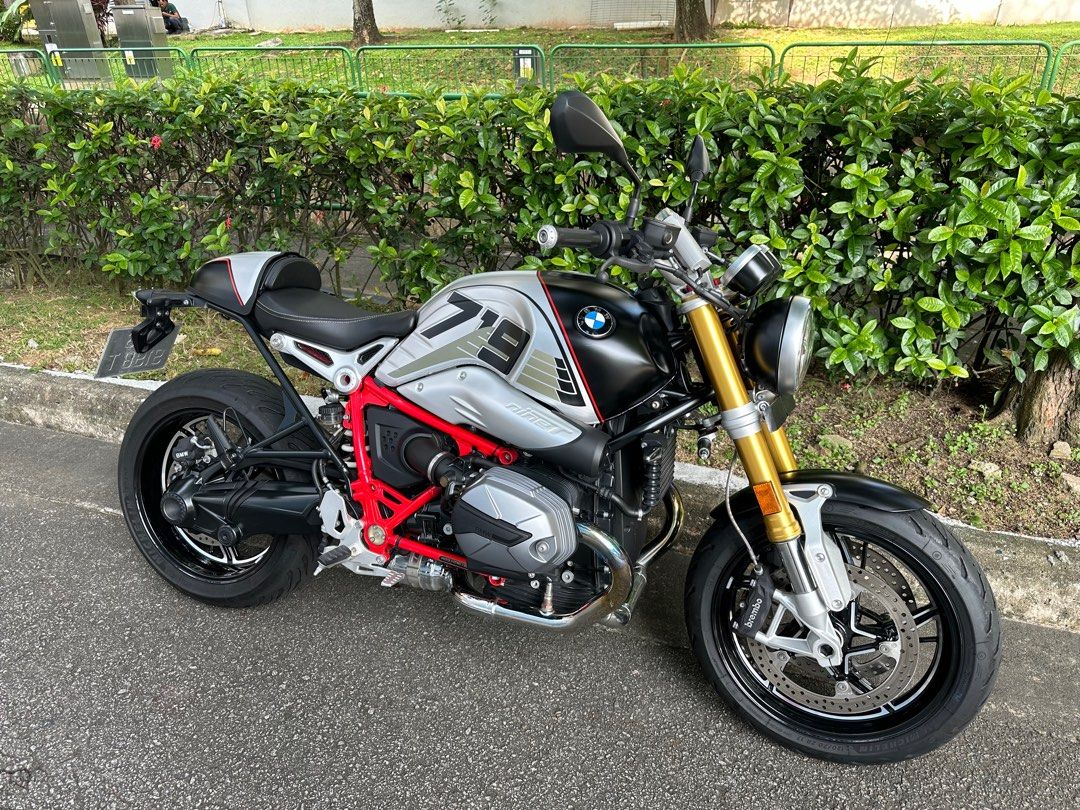 BMW RNineT With Option 719 Aluminum Tank and Hump Cover. One 