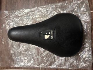 （分類：）位於 。 由 designer222 提交（商品編號 1309859440，圖片 1）。簡介： 。