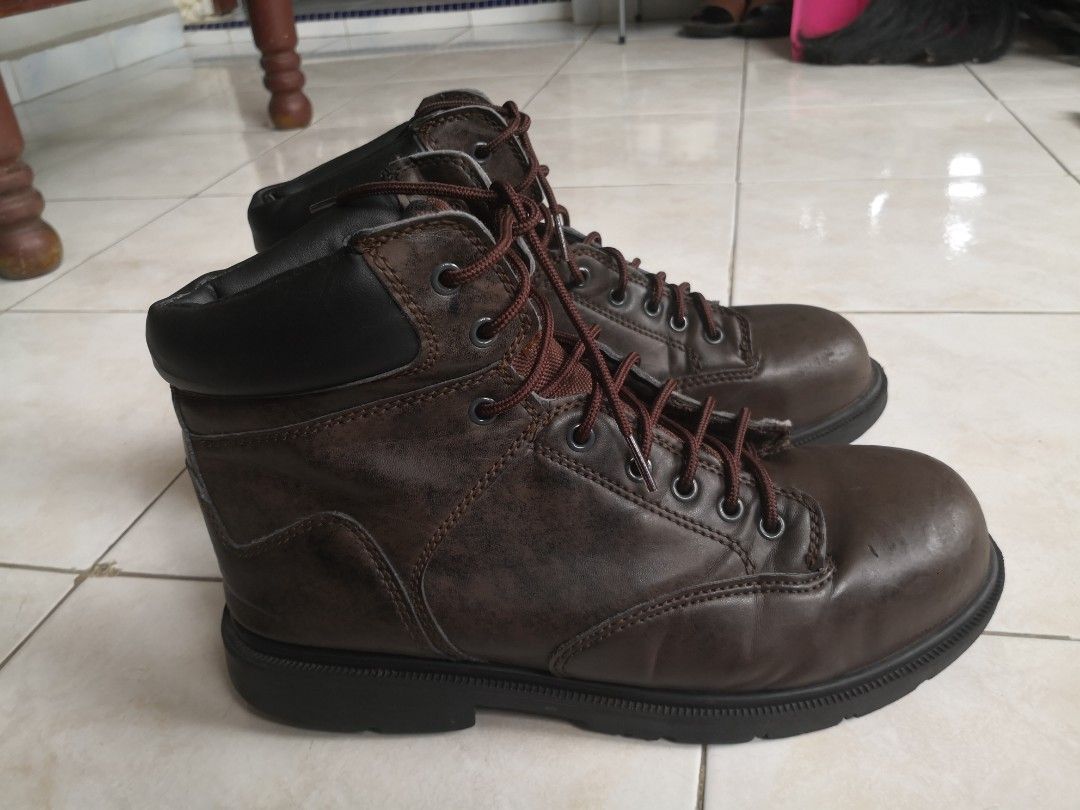 Brahma safety boots Men s Fashion Footwear Boots on Carousell