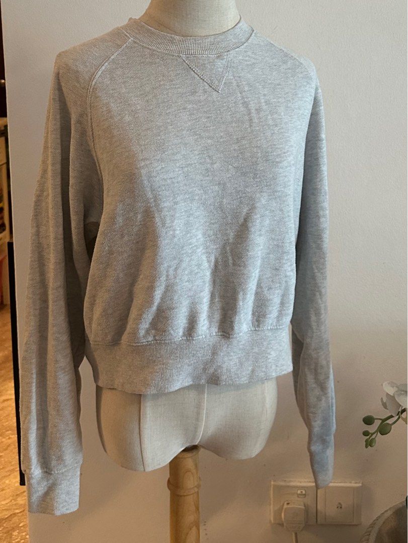 Brandy Melville Light Grey Sweater, Women's Fashion, Tops