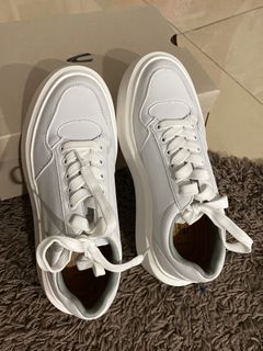 (Category: ) located in . Submitted by preloved_syi (Listing ID 1309834395, Image 1). Description: .