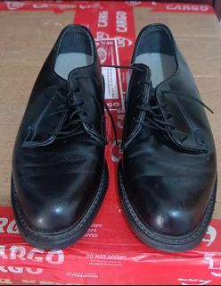 Capps men's black shoes.

Black formal shoes/dress shoes/leather shoes.