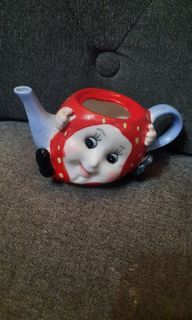 Ceramic tea pot home decor 5x2" girl face red strawberry
