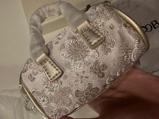 (Category: ) located in . Submitted by withlovecollections (Listing ID 1309876656, Image 1). Description: .